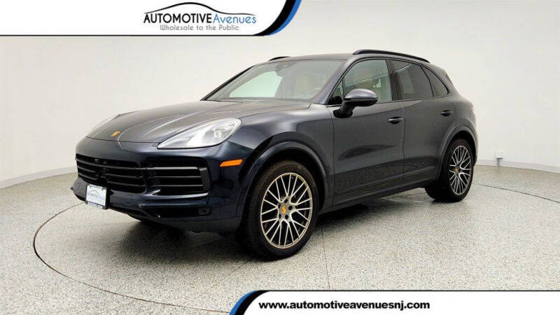 2023 Porsche Cayenne Platinum Edition