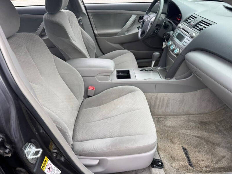 2009 Toyota Camry LE