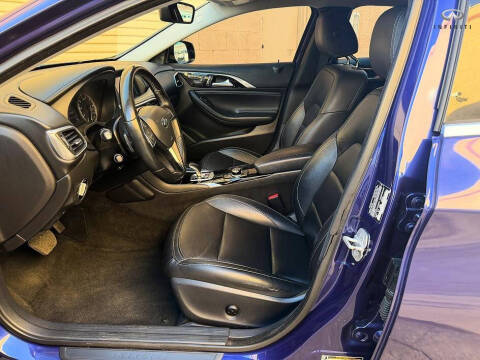 2017 Infiniti QX30