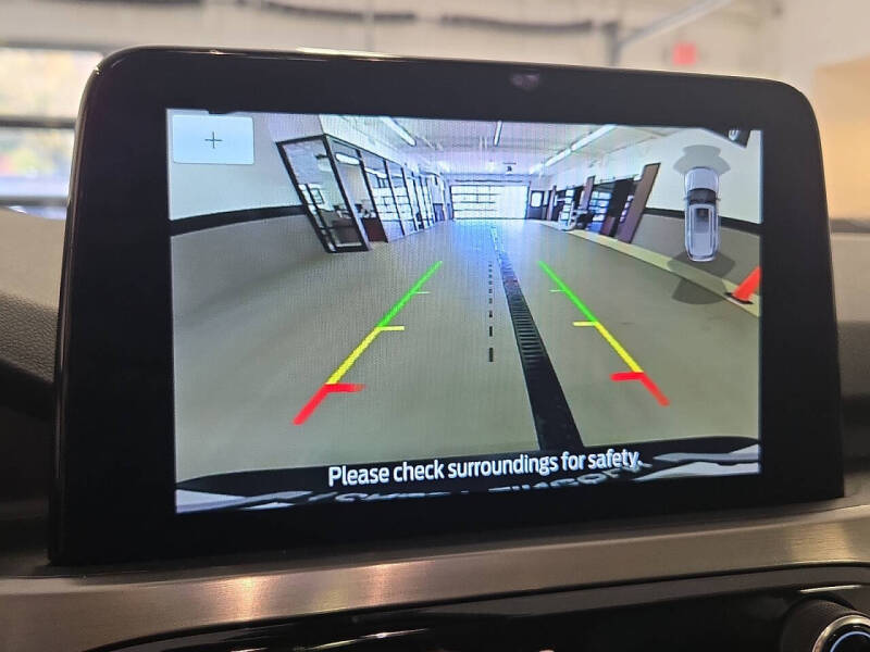 2022 Ford Escape Hybrid Titanium