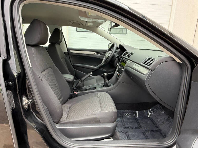 2013 Volkswagen Passat S PZEV