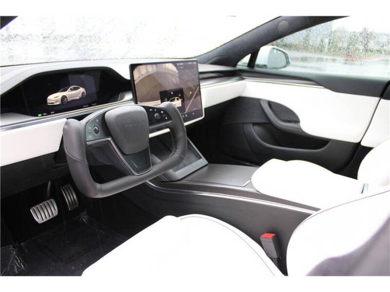 2022 Tesla Model S Plaid