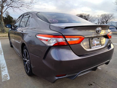 2018 Toyota Camry SE
