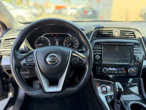 2016 Nissan Maxima