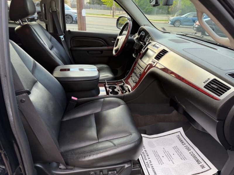 2011 Cadillac Escalade ESV Premium
