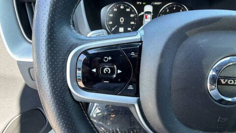 2019 Volvo XC60 T5 R-Design