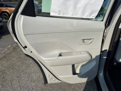 2026 Hyundai Kona SE