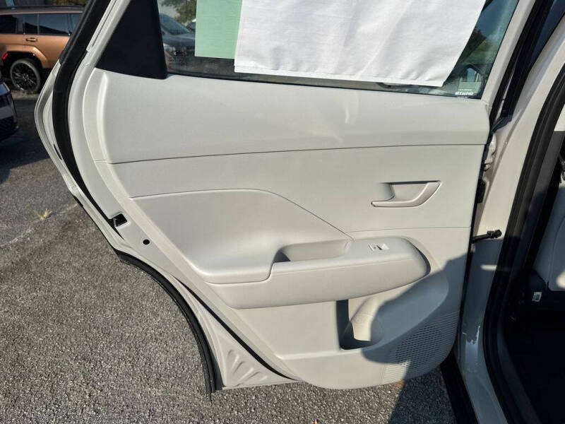 2026 Hyundai Kona SE