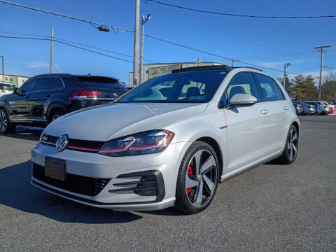 2019 Volkswagen Golf GTI SE