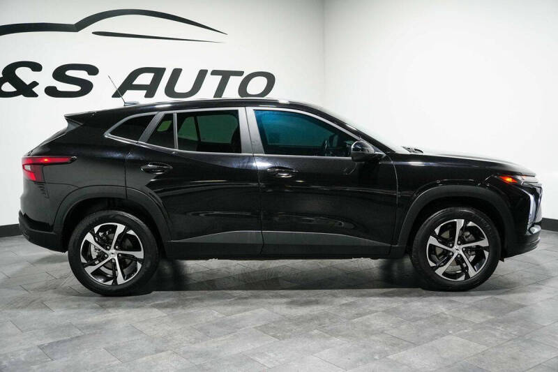 2025 Chevrolet Trax RS