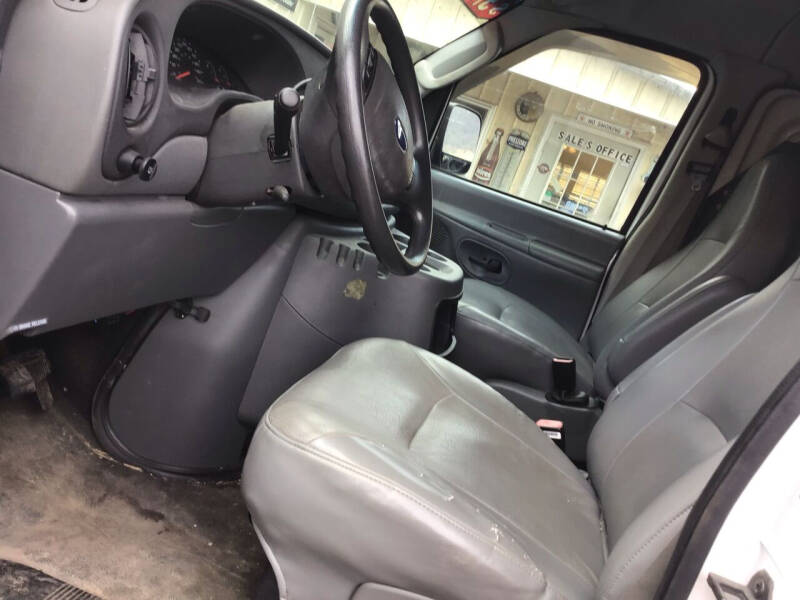 2004 Ford E-Series Cargo