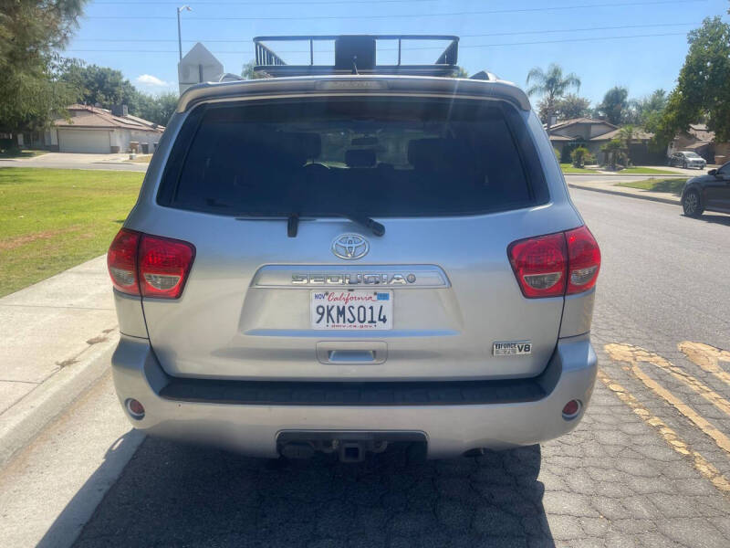 2016 Toyota Sequoia SR5