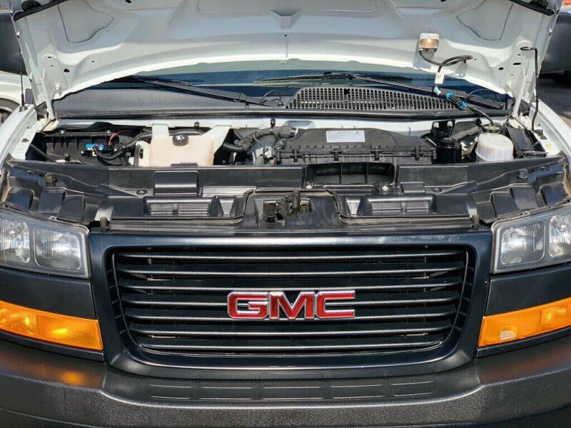 2022 GMC Savana 2500