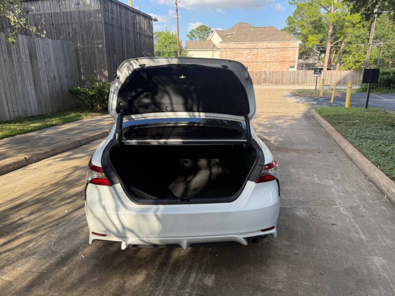2018 Toyota Camry SE