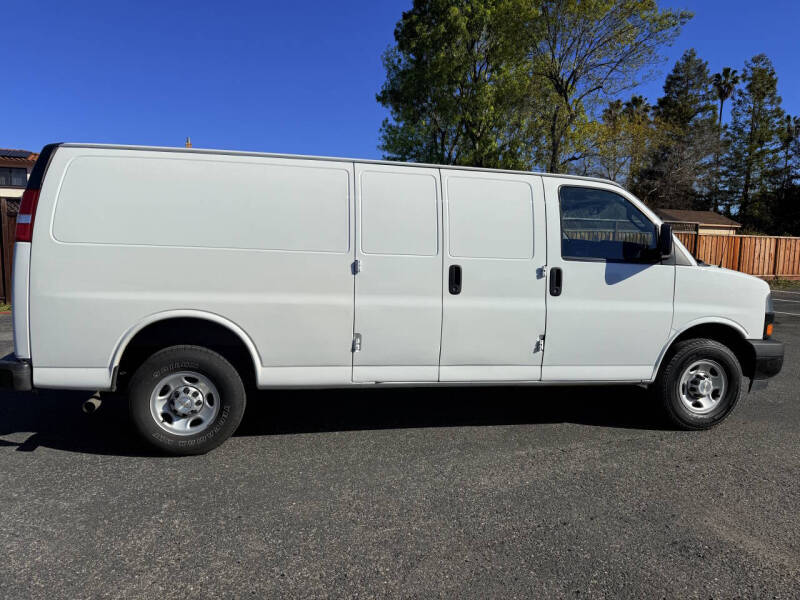 2021 Chevrolet Express 2500