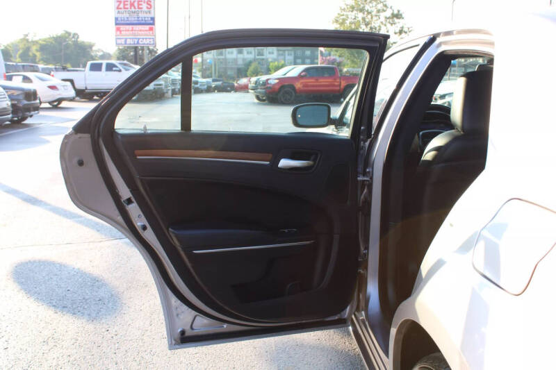 2017 Chrysler 300 C Platinum