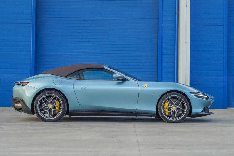 2025 Ferrari Roma Spider