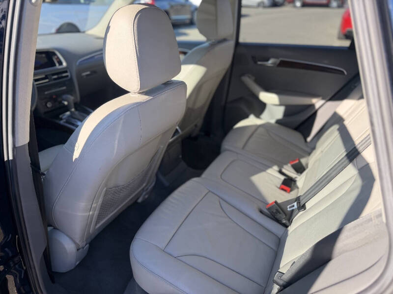2011 Audi Q5 2.0T quattro Premium Plus