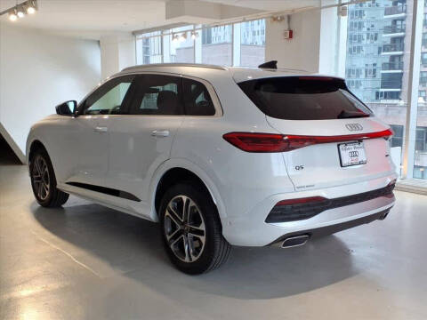 2025 Audi Q5 quattro Premium TFSI