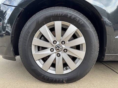 2012 Volkswagen Routan