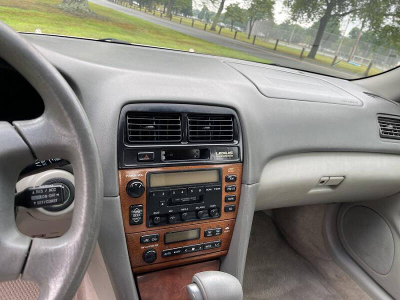 2001 Lexus ES 300