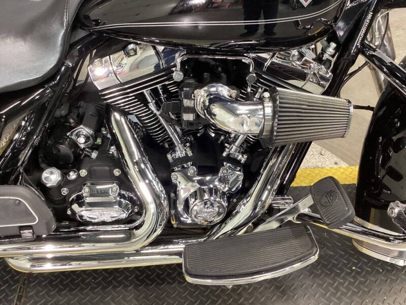 2010 Harley-Davidson® FLHR - Road King®