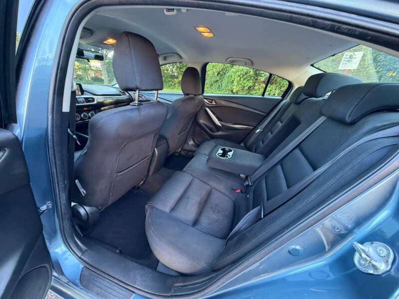 2016 Mazda MAZDA6 i Sport