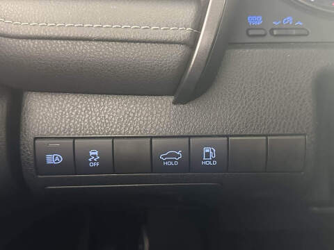 2022 Toyota Camry Hybrid