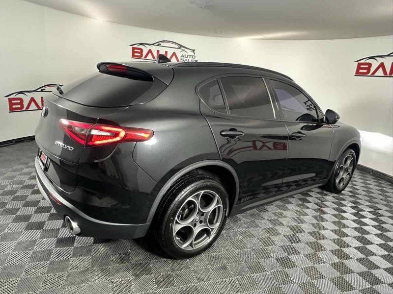 2018 Alfa Romeo Stelvio Sport