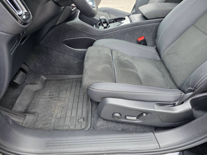 2023 Volvo C40 Recharge Twin Plus