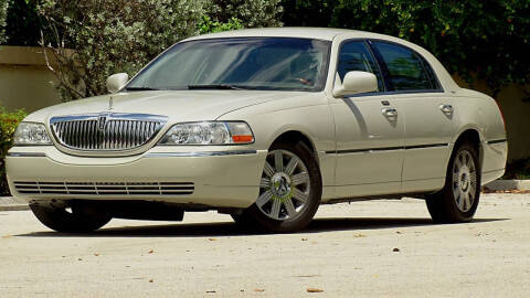 2004 Lincoln Town Car Ultimate