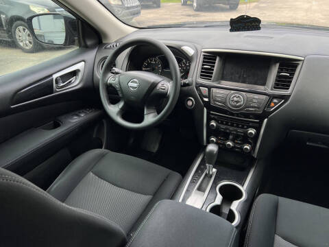 2017 Nissan Pathfinder S