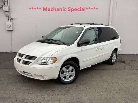 2005 Dodge Grand Caravan SXT