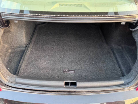 2018 Volkswagen Passat 2.0T SE