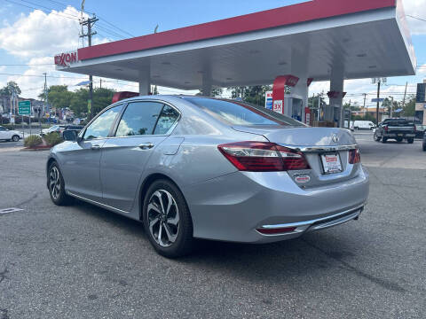 2017 Honda Accord EX-L w/Navi w/Honda Sensing