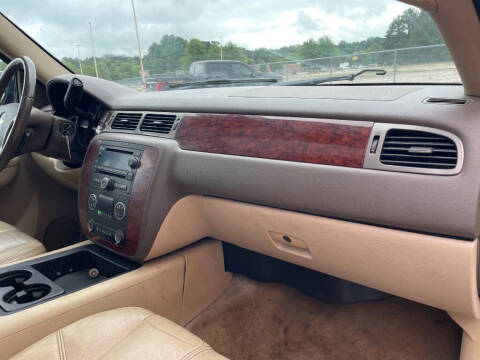 2014 Chevrolet Suburban LT