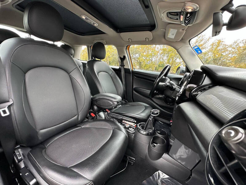 2015 MINI Hardtop 4 Door Cooper