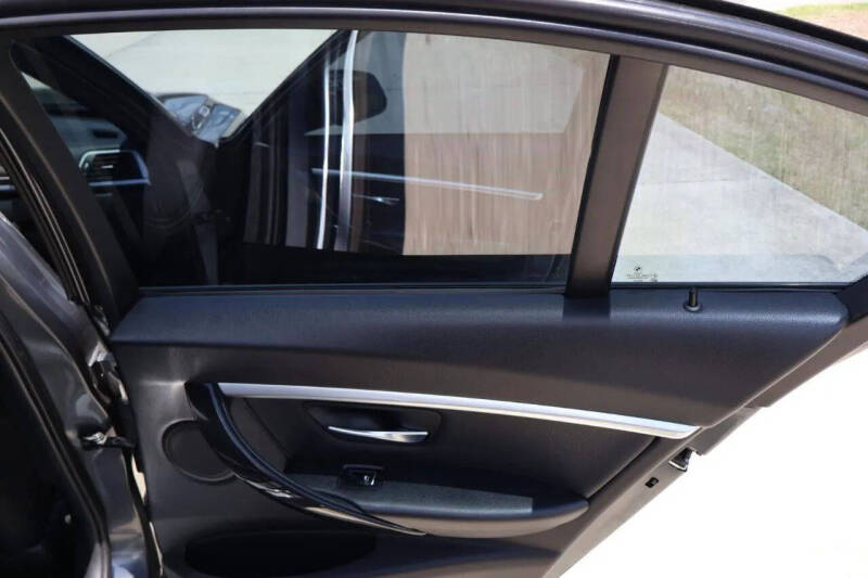 2018 BMW 3 Series 330i
