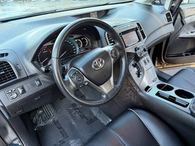 2014 Toyota Venza XLE photo 14