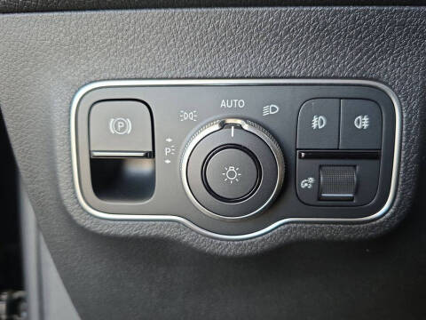 2025 Mercedes-Benz GLB GLB 250