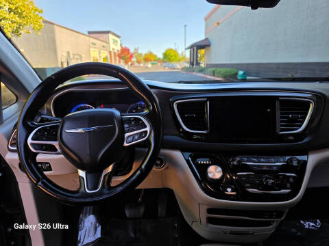 2018 Chrysler Pacifica Touring L