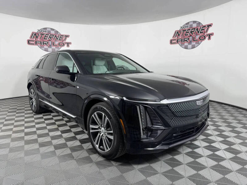 2024 Cadillac LYRIQ Luxury 1