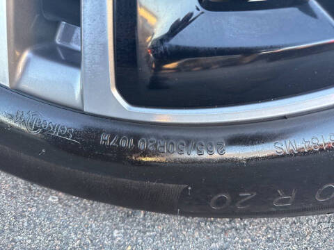 2024 Cadillac LYRIQ Luxury 1