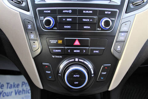 2018 Hyundai Santa Fe SE