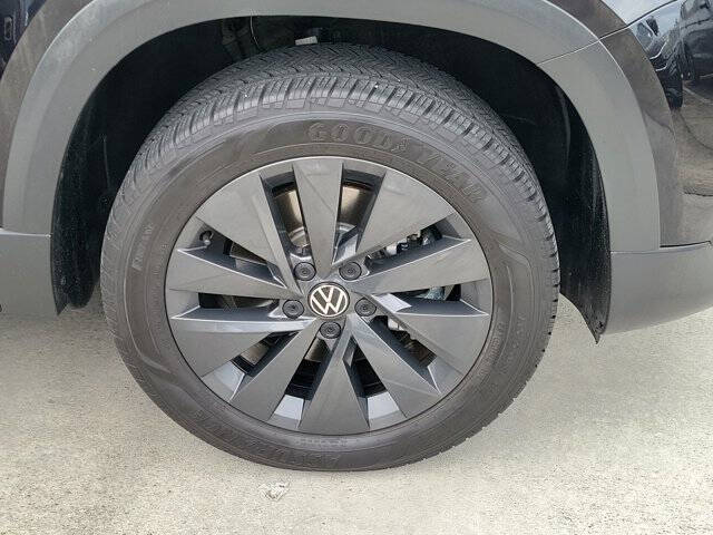 2024 Volkswagen Taos S
