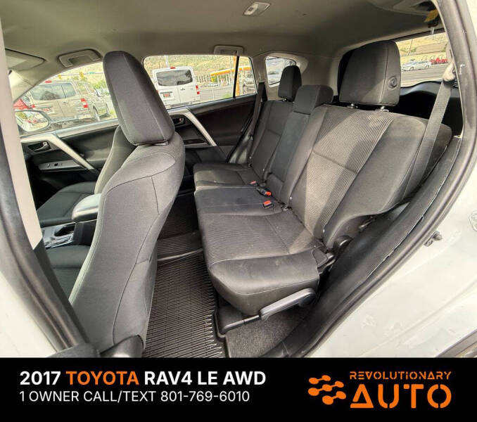 2017 Toyota RAV4 LE