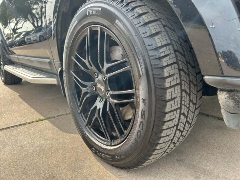 2016 Land Rover LR4 HSE LUX