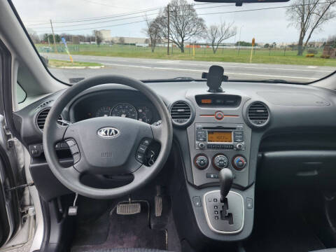 2009 Kia Rondo LX