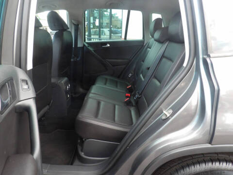 2015 Volkswagen Tiguan SE 4Motion