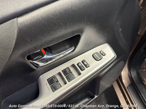 2016 Toyota Prius v Three